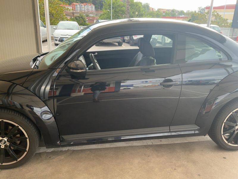 Volkswagen Beetle 2.0 TDI BlueMotion Tech — zdjęcie 4