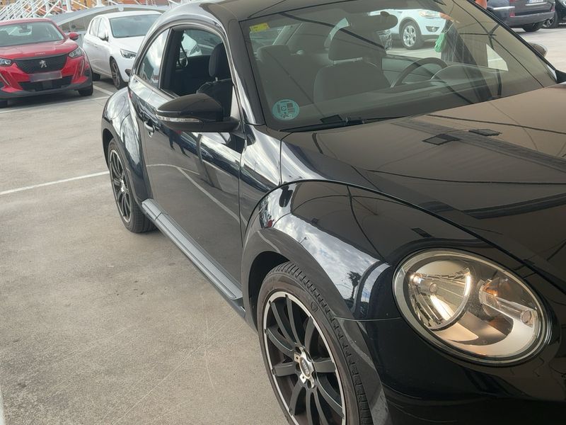 Volkswagen Beetle 2.0 TDI BlueMotion Tech — zdjęcie 8