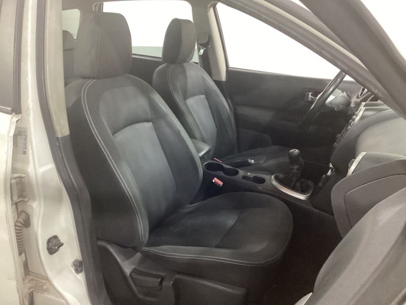 Nissan Qashqai+2 2.0 dCi Tekna — zdjęcie 3
