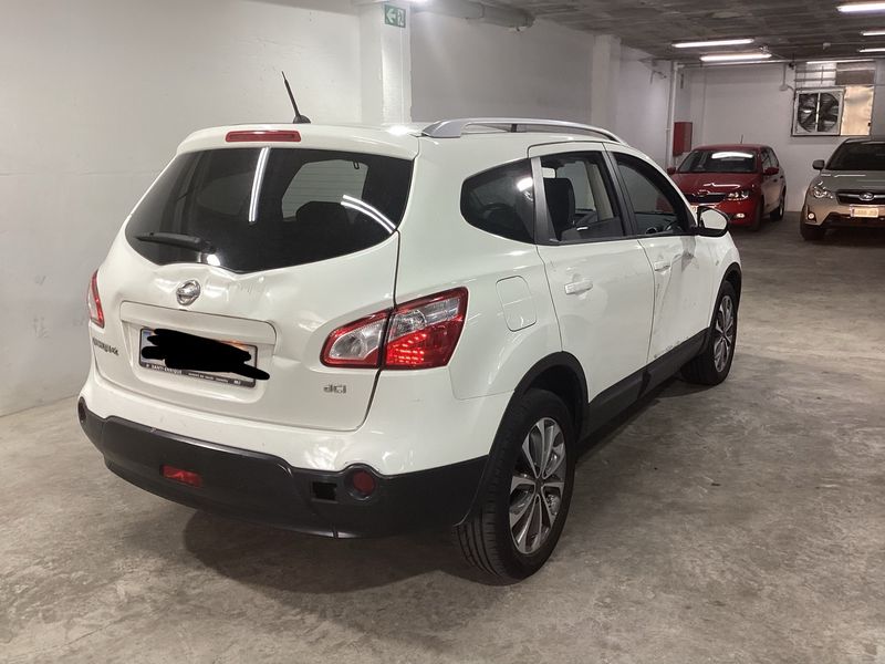 Nissan Qashqai+2 2.0 dCi Tekna — zdjęcie 2