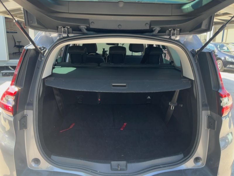 Renault Grand Scenic 1.3 TCe Business — zdjęcie 10
