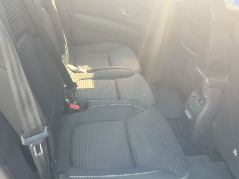 Renault Grand Scenic 1.3 TCe Business — zdjęcie 14