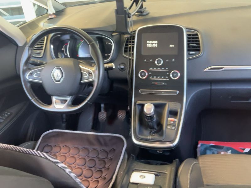 Renault Grand Scenic 1.3 TCe Business — zdjęcie 12