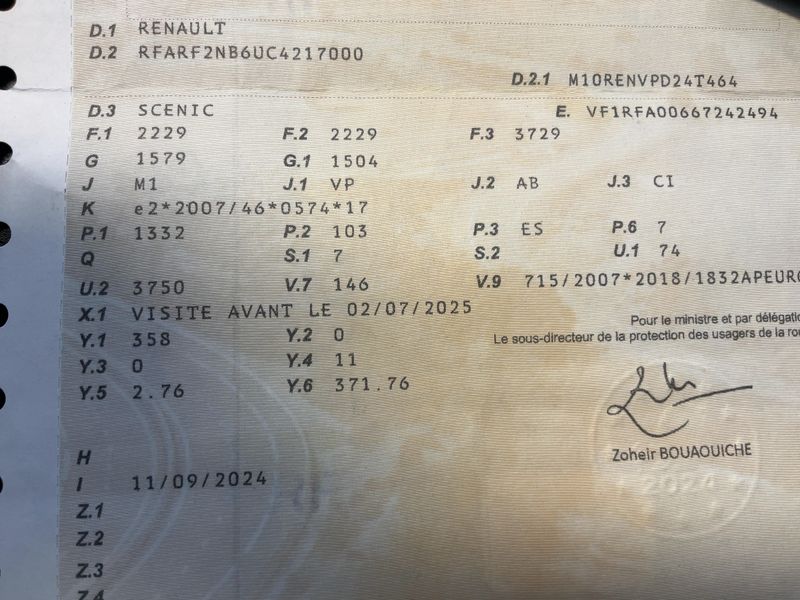 Renault Grand Scenic 1.3 TCe Business — zdjęcie 15