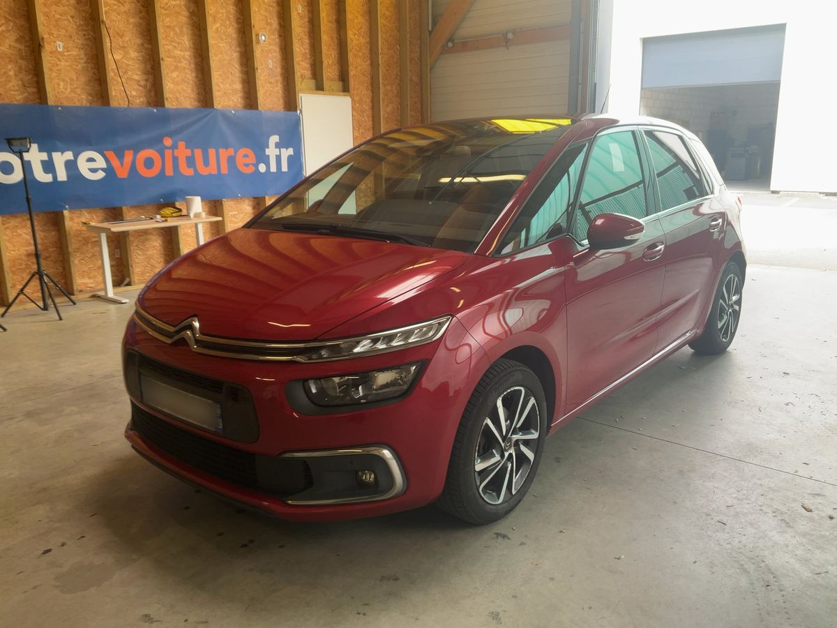 Citroen C4 2017 — photo 1