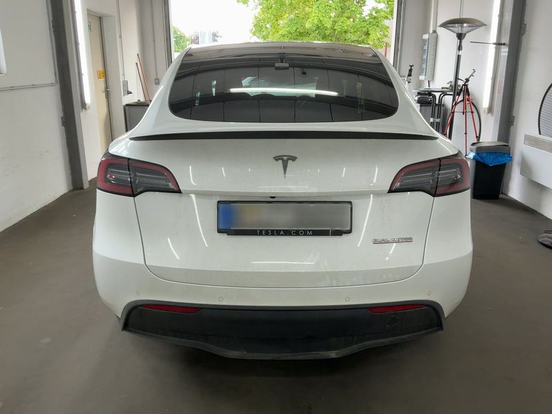 Tesla Model Y Performance Dual AWD AWD — zdjęcie 5