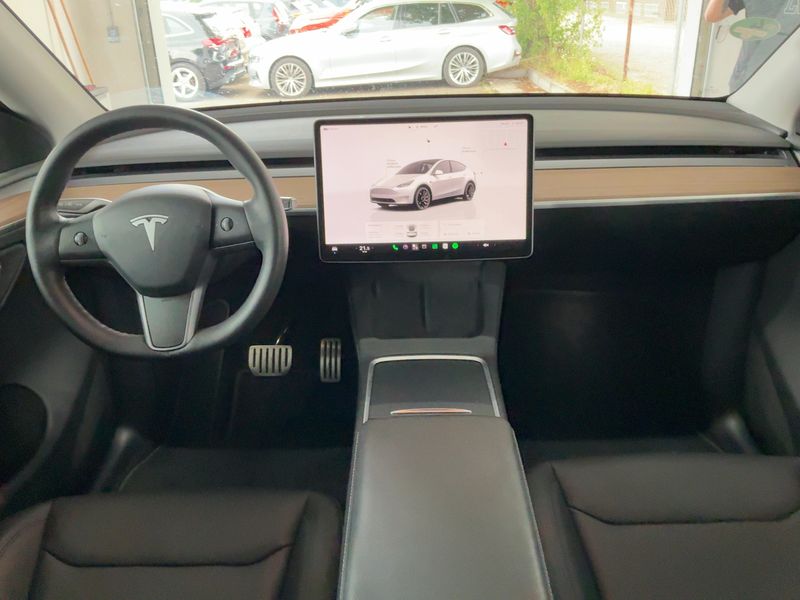 Tesla Model Y Performance Dual AWD AWD — zdjęcie 12