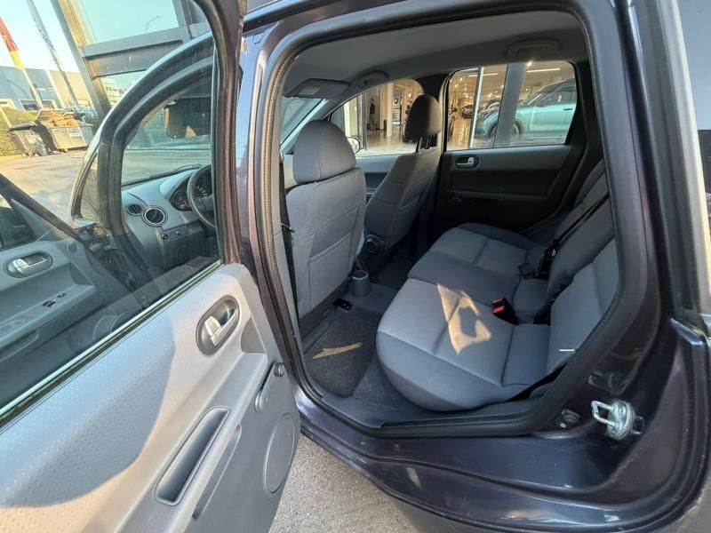 Mitsubishi Colt 1.5 DI-D Inform — zdjęcie 13