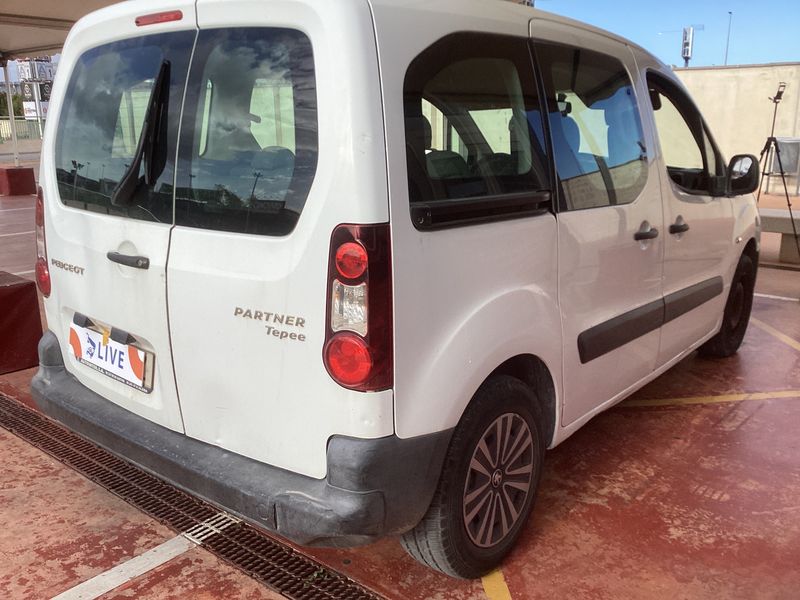 Peugeot Partner 1.6 HDi Access — zdjęcie 6