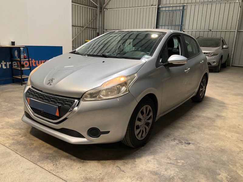 Peugeot 208 1.4 HDi Active — zdjęcie 1