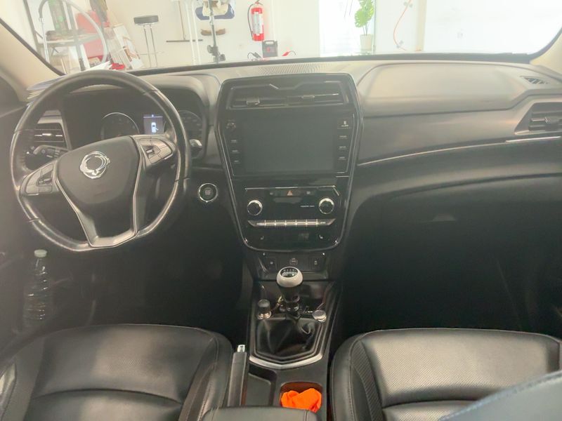 Ssangyong Tivoli 1.2 GDI Crystal 4x2 — zdjęcie 12