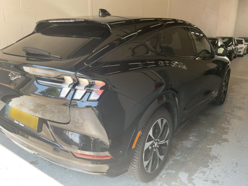 Ford Mustang Mach-E electric drive 258 kW AWD — zdjęcie 6