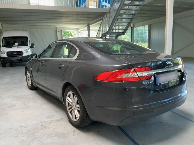 Jaguar XF 2.2 D Eco 2015 – снимка 6
