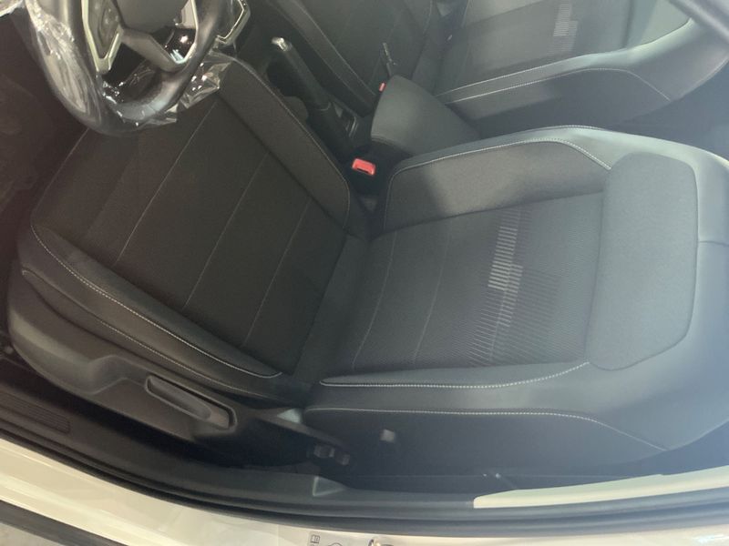 Volkswagen T-Cross 1.0 TSI Style 2022 – снимка 22