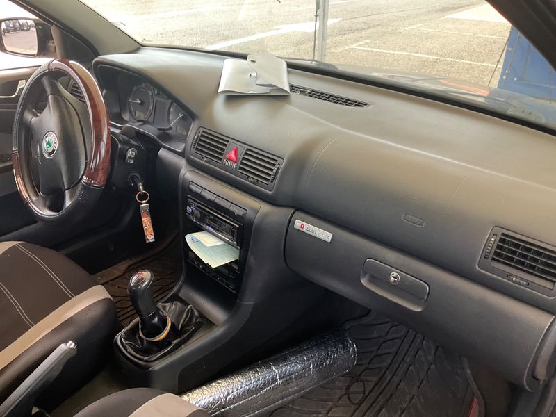 Skoda Octavia 1.9 TDI Tour — zdjęcie 3