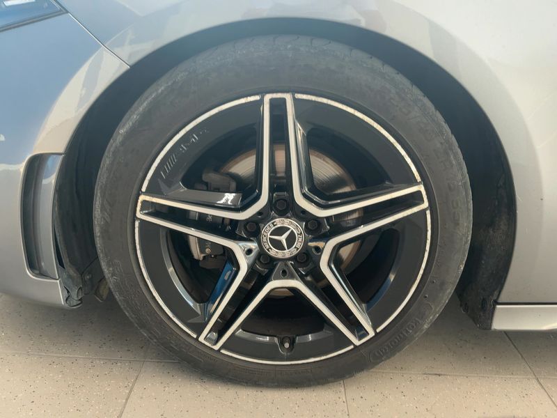 Mercedes-Benz A-Klasse Limousine A 180 d AMG Line 2020 – снимка 3