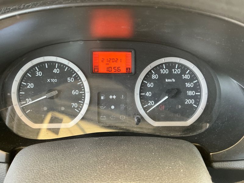 Dacia Logan 1.5 dCi Laureate — zdjęcie 4