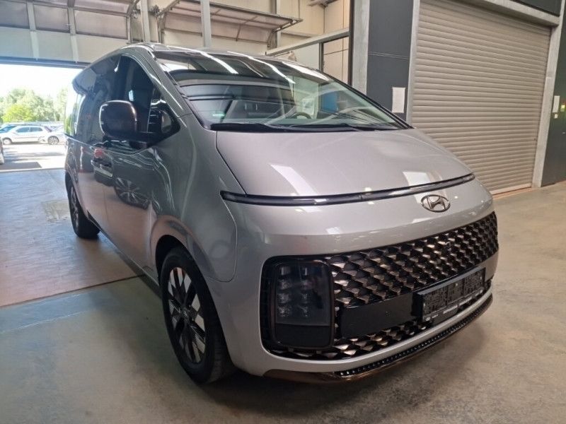 Hyundai Staria 2022