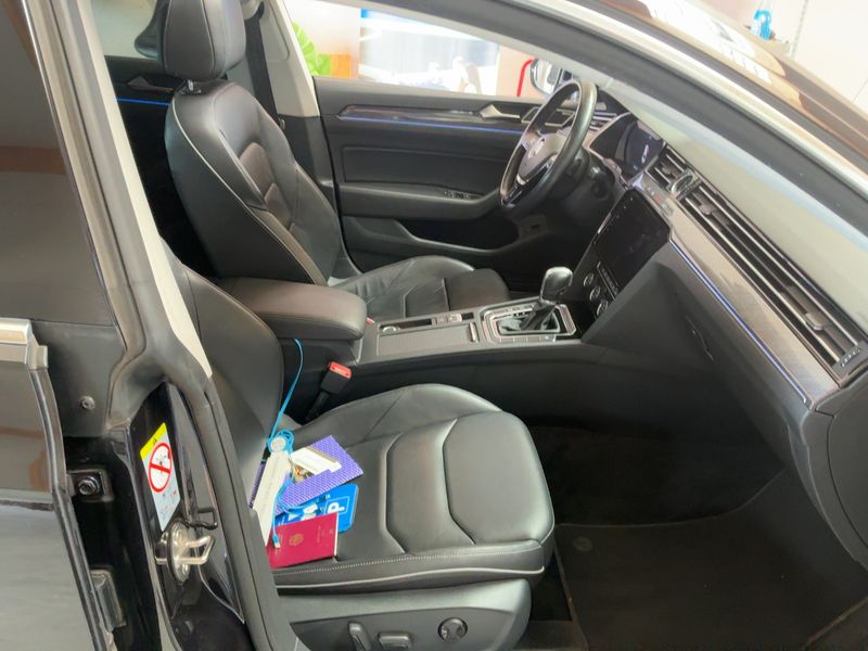 Volkswagen Arteon 2.0 TDI Elegance 4Motion — zdjęcie 11