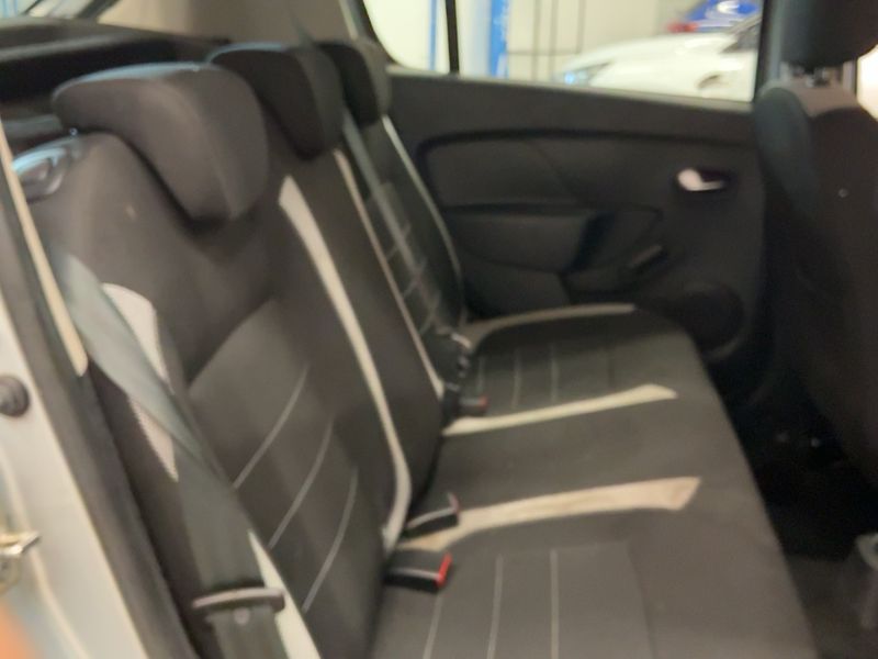 Dacia Sandero 1.0 TCe Stepway — zdjęcie 14