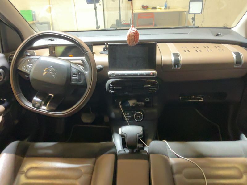 Citroen C4 Cactus 1.6 Blue-HDi Shine — zdjęcie 12