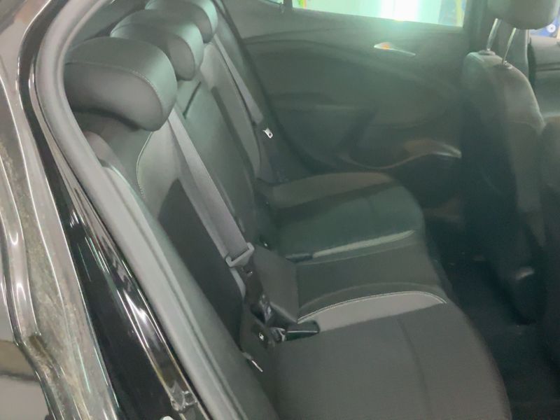Opel Astra 1.5 CDTI Elegance Start/Stop 2020 – снимка 19