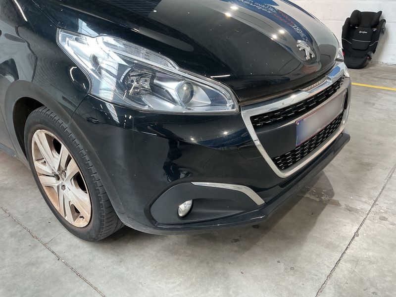Peugeot 208 1.2 PureTech Signature 2018 – снимка 38