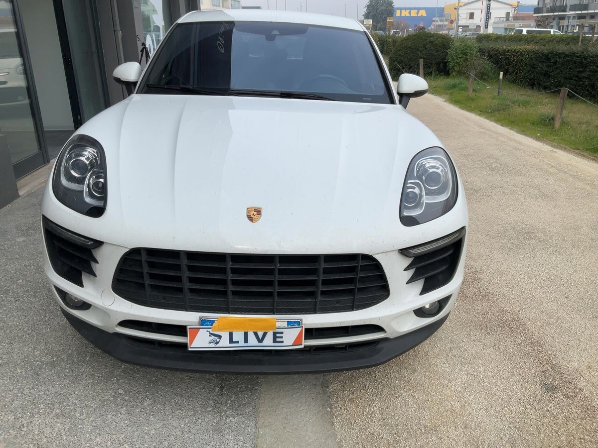 Porsche Macan 2016 — photo 15