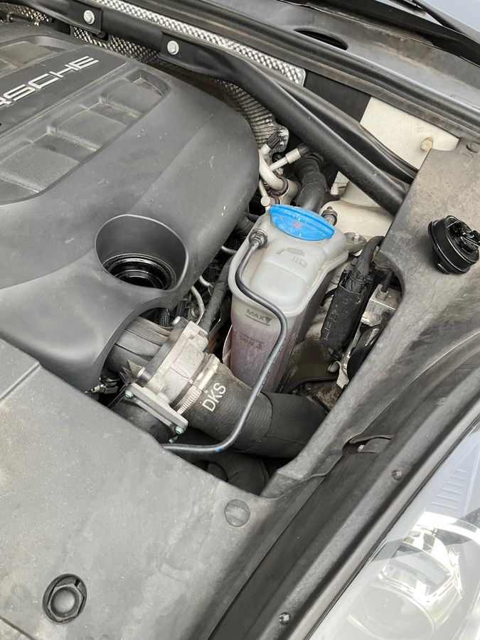 Porsche Macan 2016 — photo 25