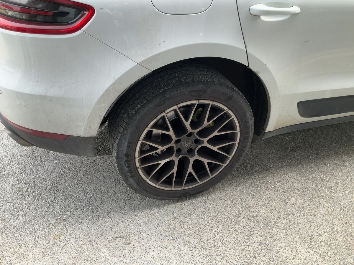 Porsche Macan 2016 — photo 10