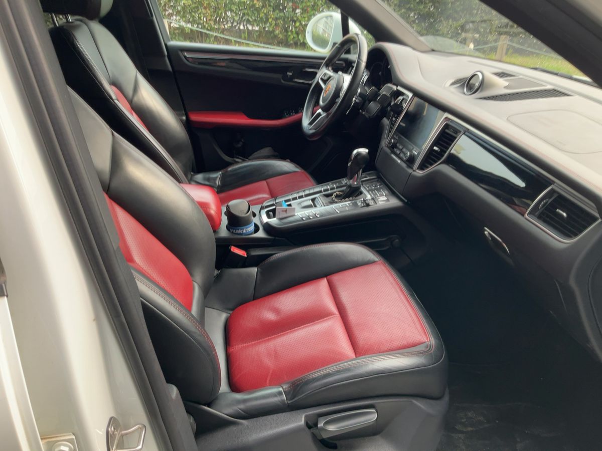 Porsche Macan 2016 — photo 17