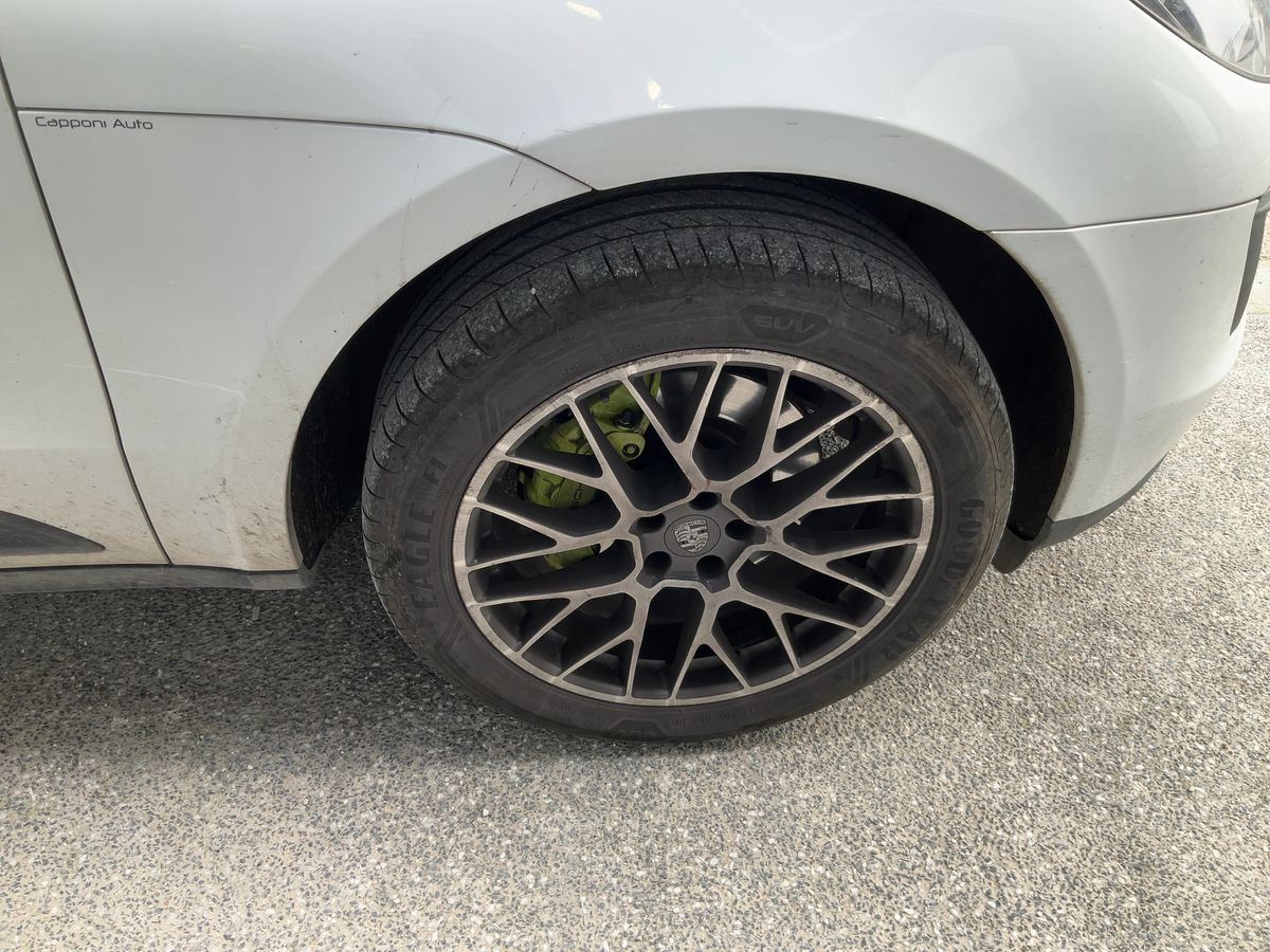 Porsche Macan 2016 — photo 12