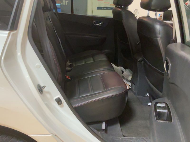 Renault Koleos 2.0 dCi Intens — zdjęcie 14