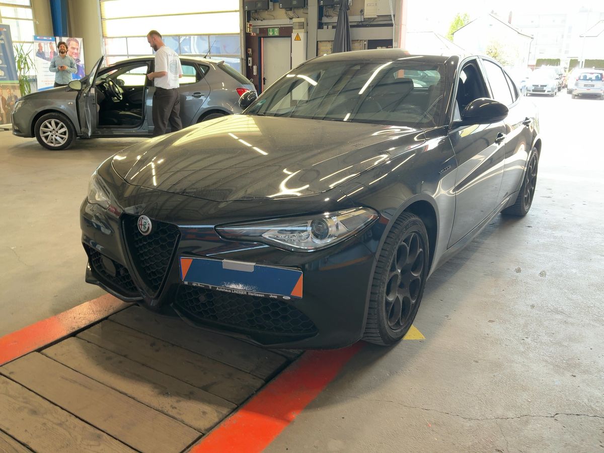Alfa Romeo 2022 — photo 1