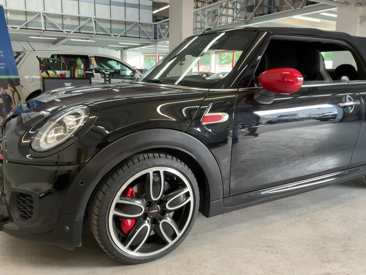MINI Cabrio John Cooper Works