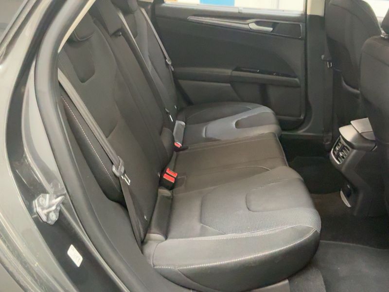 Ford Mondeo 2.0 TDCi EcoBlue Titanium — zdjęcie 14