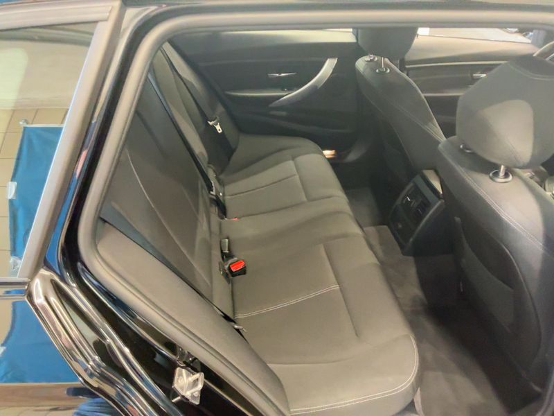 BMW 3er 320d — zdjęcie 14