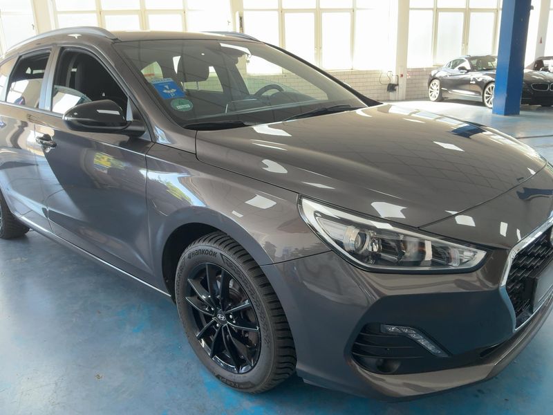 Hyundai i30 1.6 CRDi YES! — zdjęcie 8