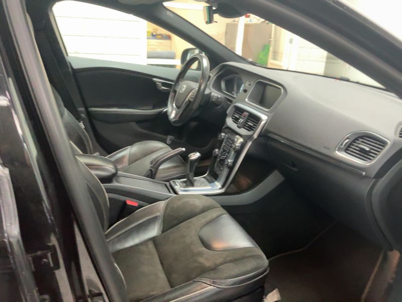 Volvo V40 2.0 D2 R-Design Kinetic — zdjęcie 11