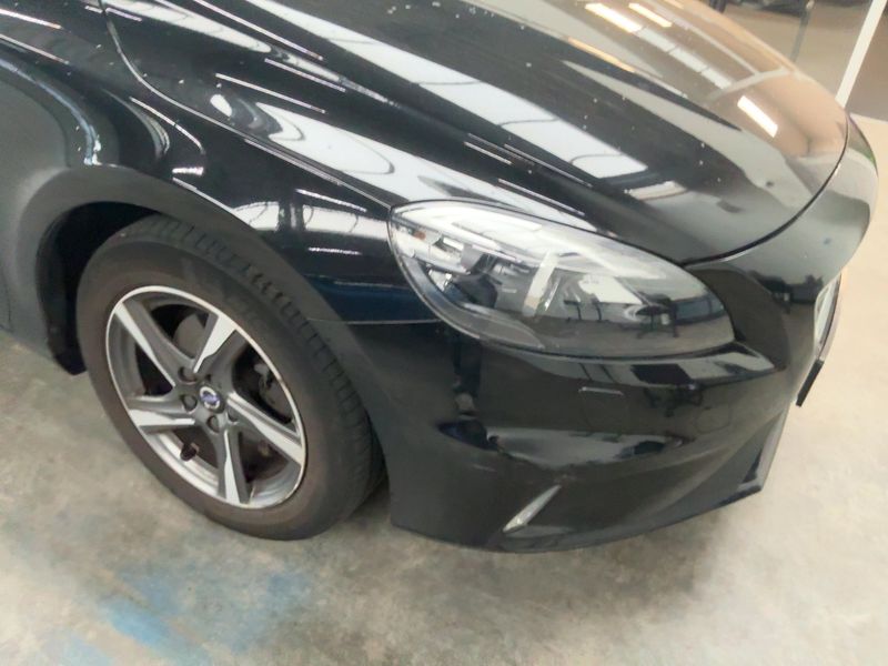 Volvo V40 2.0 D2 R-Design Kinetic — zdjęcie 8