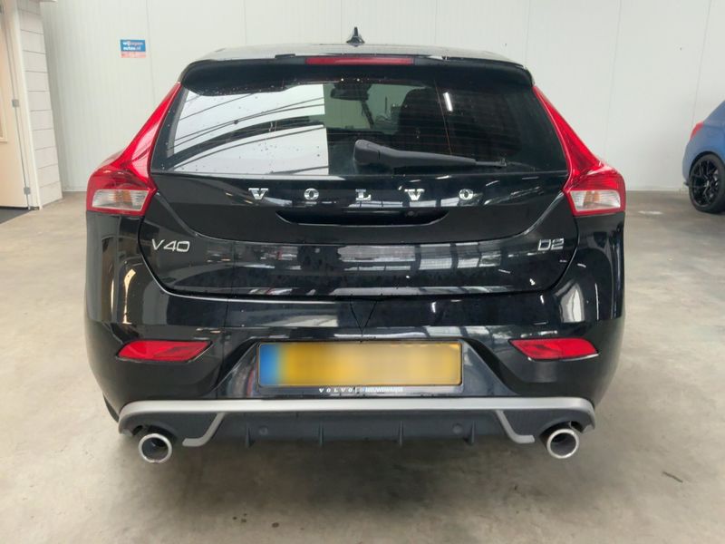 Volvo V40 2.0 D2 R-Design Kinetic — zdjęcie 5