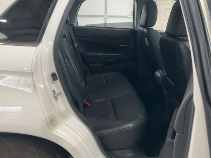 Mitsubishi ASX 1.8 DI-D Kaiteki 2WD — zdjęcie 14