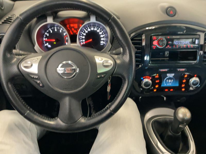 Nissan Juke 1.6 Tekna — zdjęcie 12