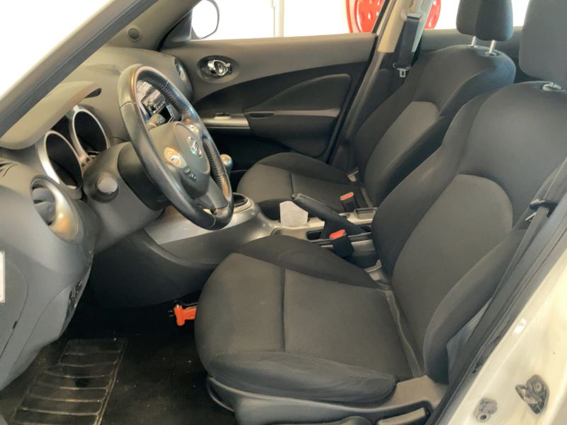 Nissan Juke 1.6 Tekna — zdjęcie 11