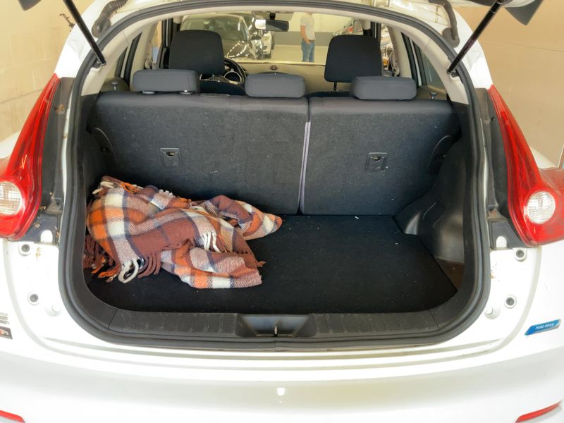 Nissan Juke 1.6 Tekna — zdjęcie 10