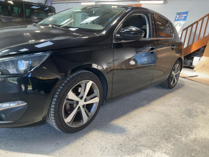 Peugeot 308 1.6 e-HDi Allure — zdjęcie 2
