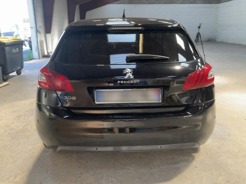 Peugeot 308 1.6 e-HDi Allure — zdjęcie 5