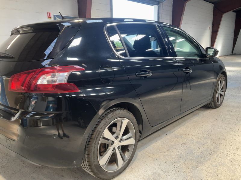 Peugeot 308 1.6 e-HDi Allure — zdjęcie 6