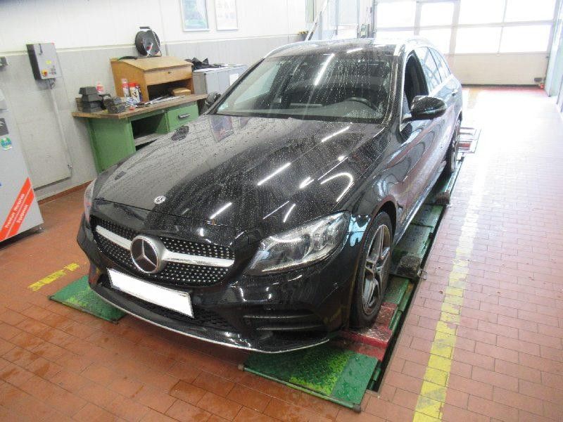 Mercedes-Benz C-Klasse C 300e T AMG Line