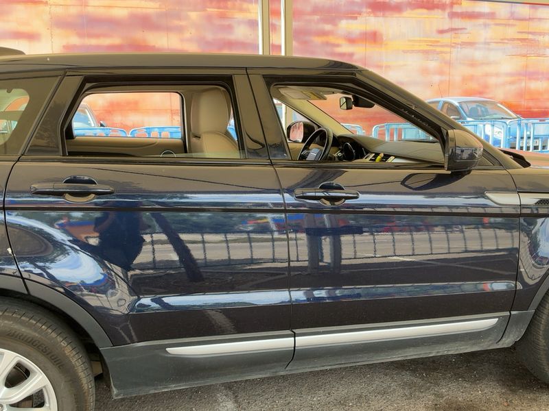 Land Rover Evoque 2.0 Td4 SE — zdjęcie 7